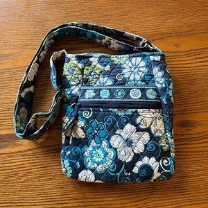 Vera Bradley cross body